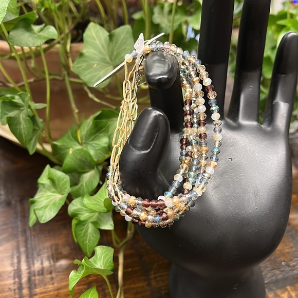 5 Strand Glass and Chain Bracelet - Picture 2 of 5